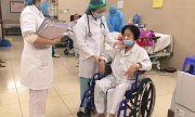 Hạn chế tối đa người nhà chăm sóc bệnh nhân tại các bệnh viện ở Hà Nội
