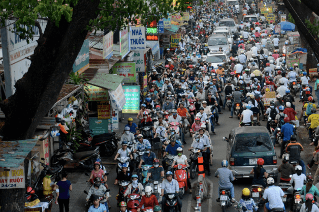 Mức phạt xe máy đỗ ở lòng đường gây cản trở giao thông