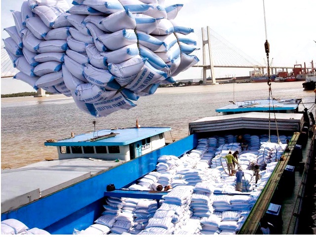 Thủ tướng: Xuất khẩu gạo cần xem xét kỹ lưỡng, thận trọng